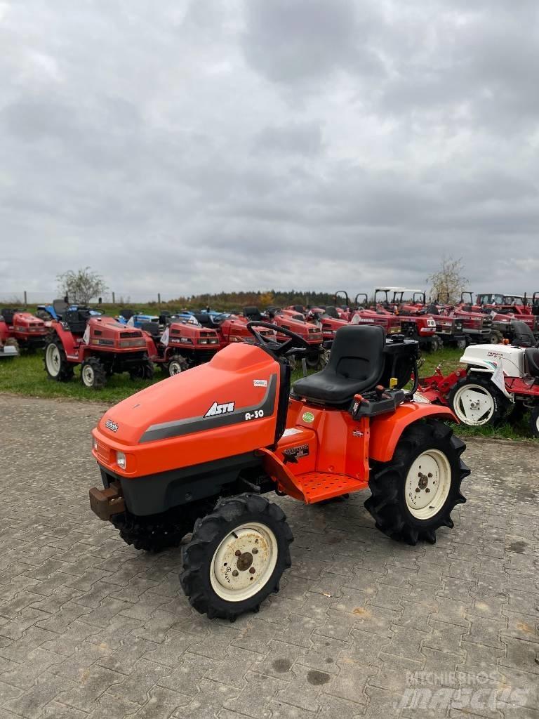 Kubota Aste A30 Коммунальные тракторы