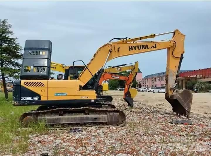 Hyundai 225LVS Гусеничные экскаваторы