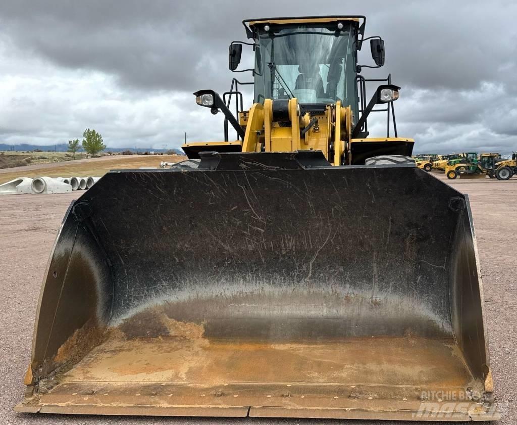 CAT 950M Фронтальные погрузчики