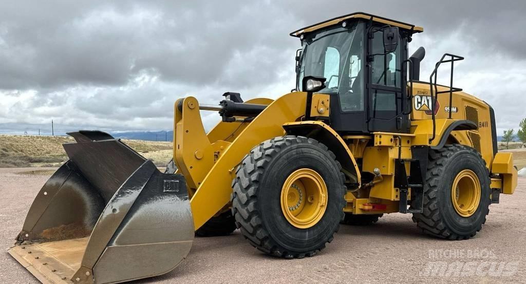 CAT 950M Фронтальные погрузчики