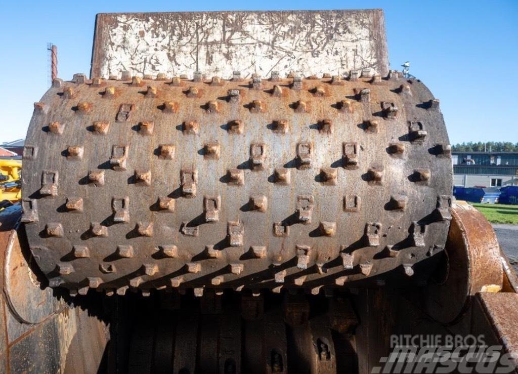 CBI 6400 T Машины для измельчения пней