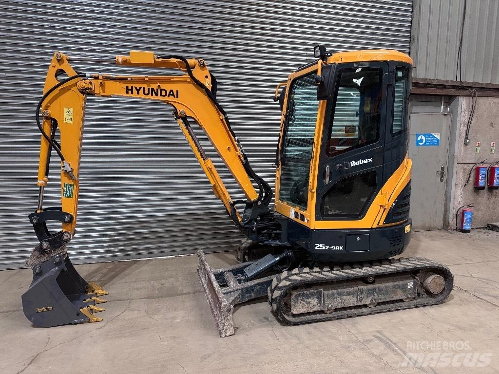Hyundai R25Z-9 AK Мини-экскаваторы