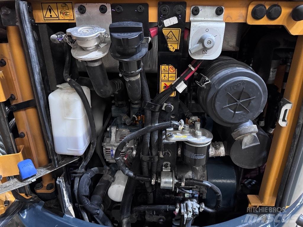 Hyundai R25Z-9 AK Мини-экскаваторы