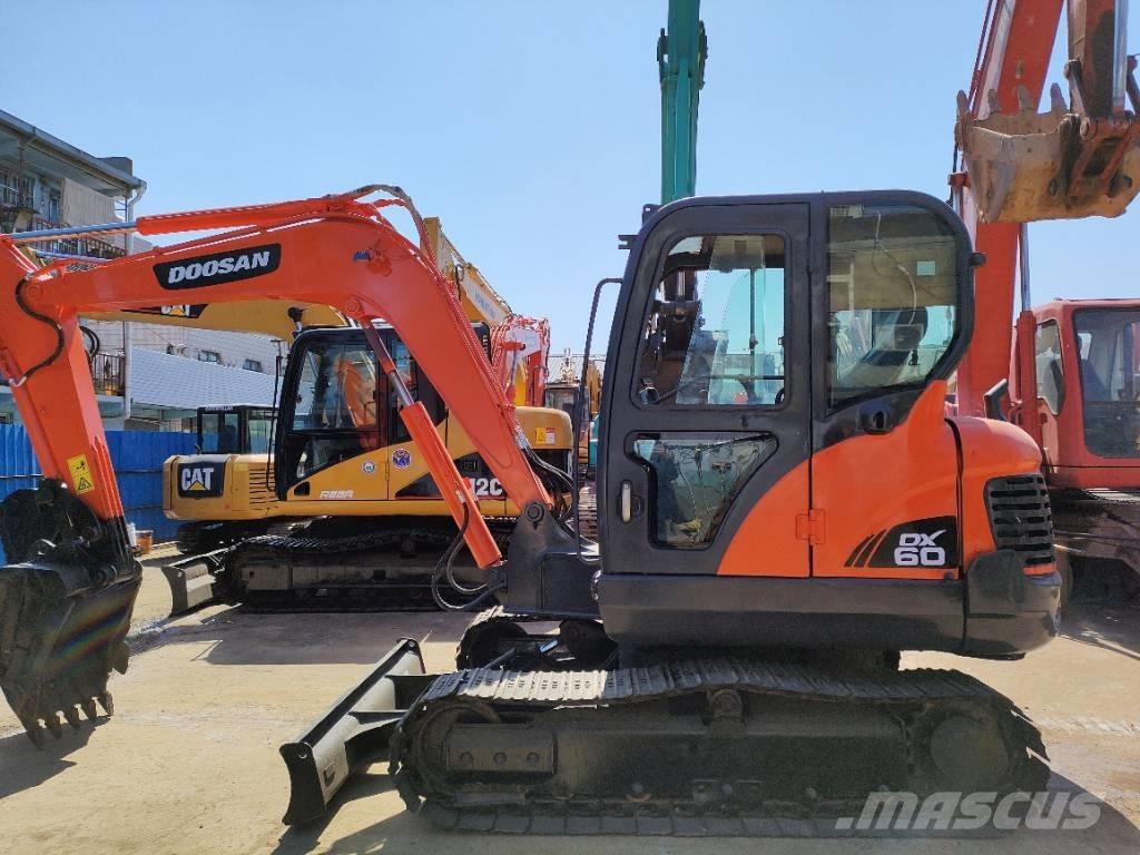 Doosan DX 60 Гусеничные экскаваторы