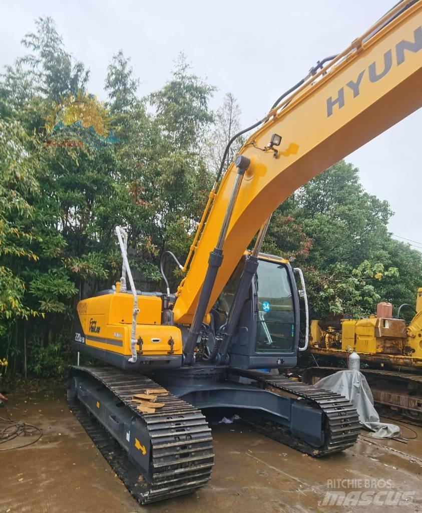 Hyundai R220LC-9S Колёсные экскаваторы