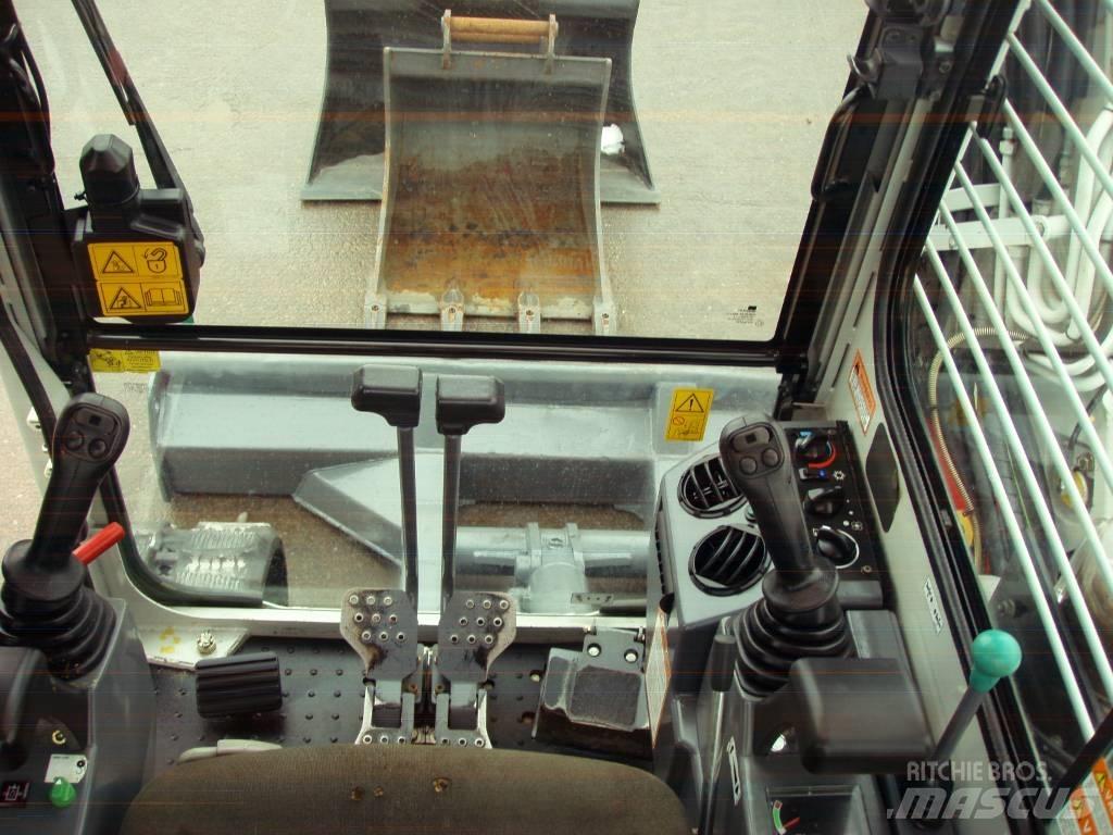 Takeuchi TB153FR Мини-экскаваторы