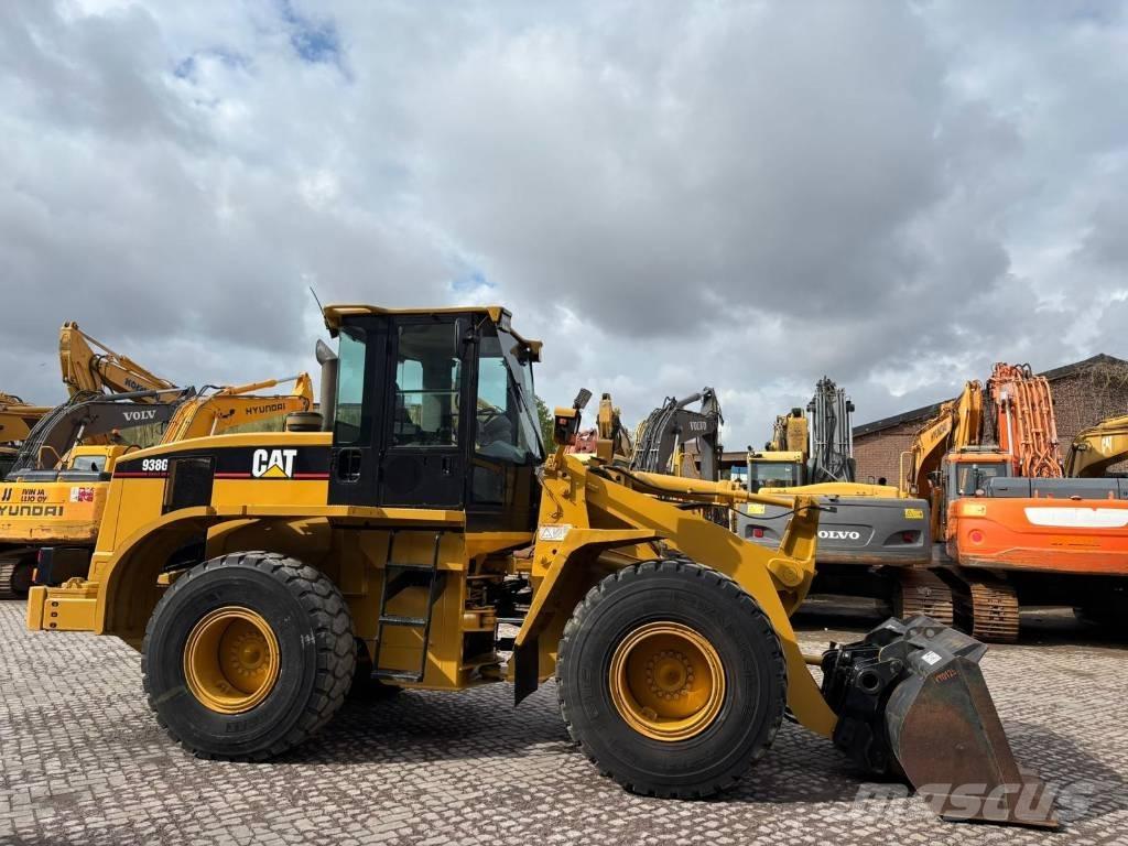 CAT 938 G Фронтальные погрузчики