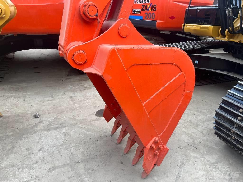 Hitachi 130 Гусеничные экскаваторы
