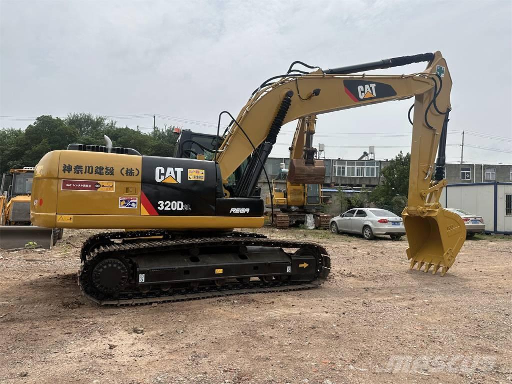 CAT 320 D2L Гусеничные экскаваторы