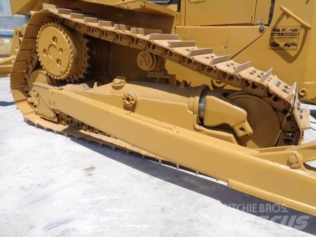 CAT D 6 R II Гусеничные бульдозеры