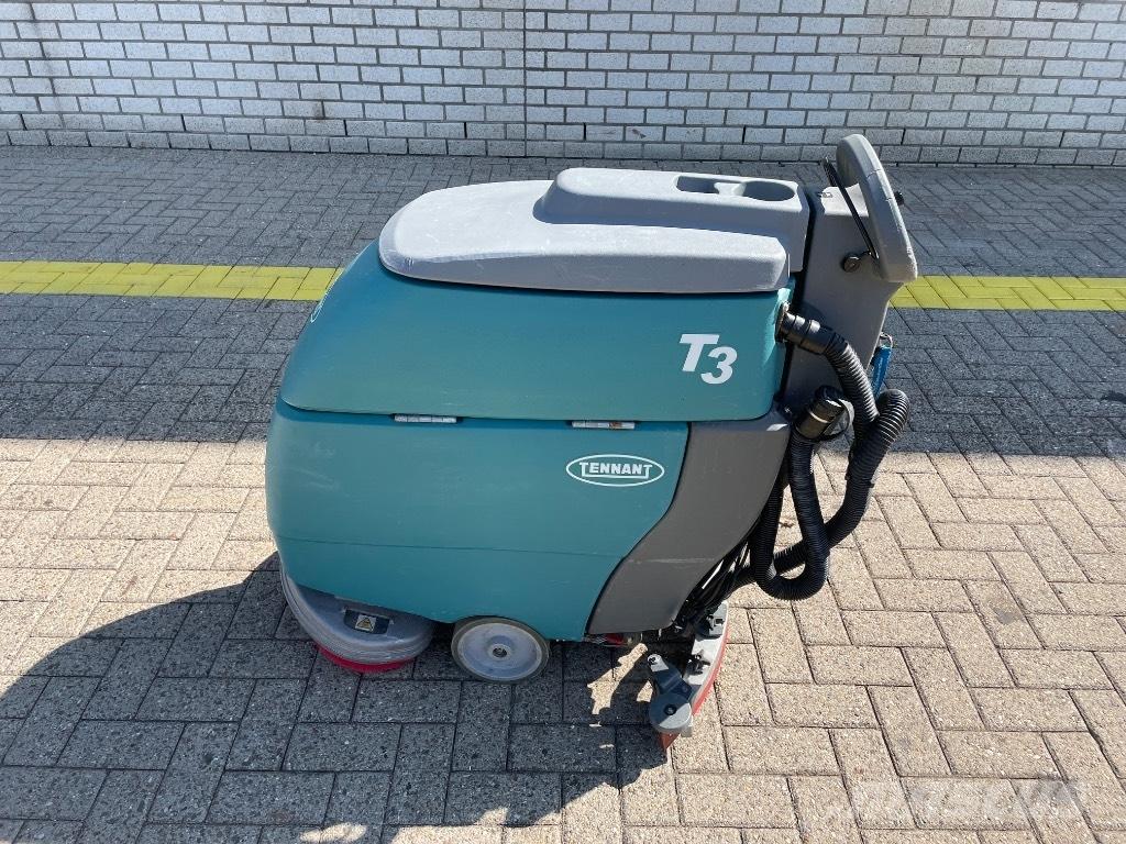 Tennant T 3 Вакуумные уборочные машины