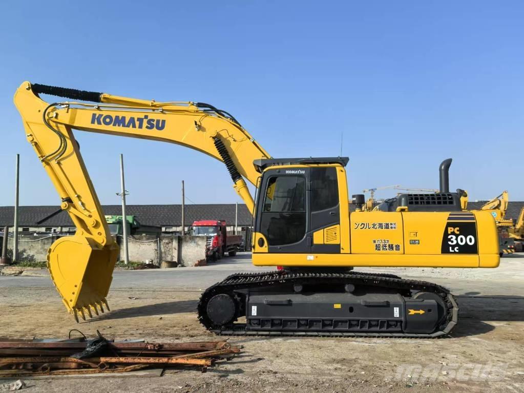 Komatsu PC 300-8 Гусеничные экскаваторы