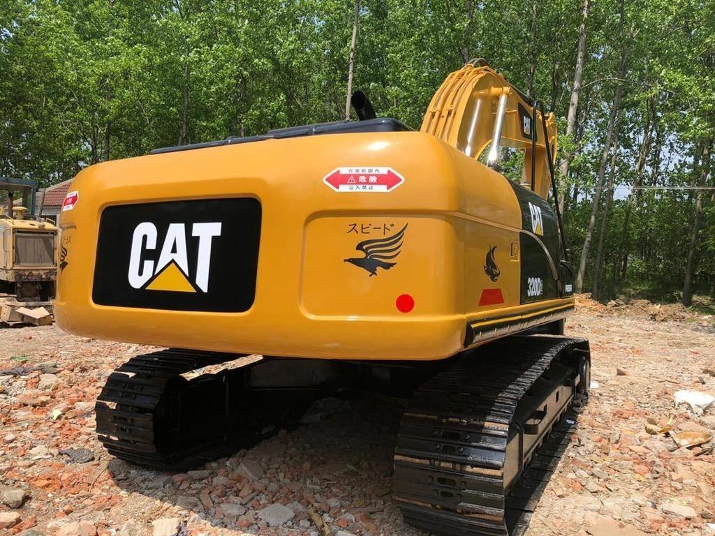 CAT 320D2 Гусеничные экскаваторы