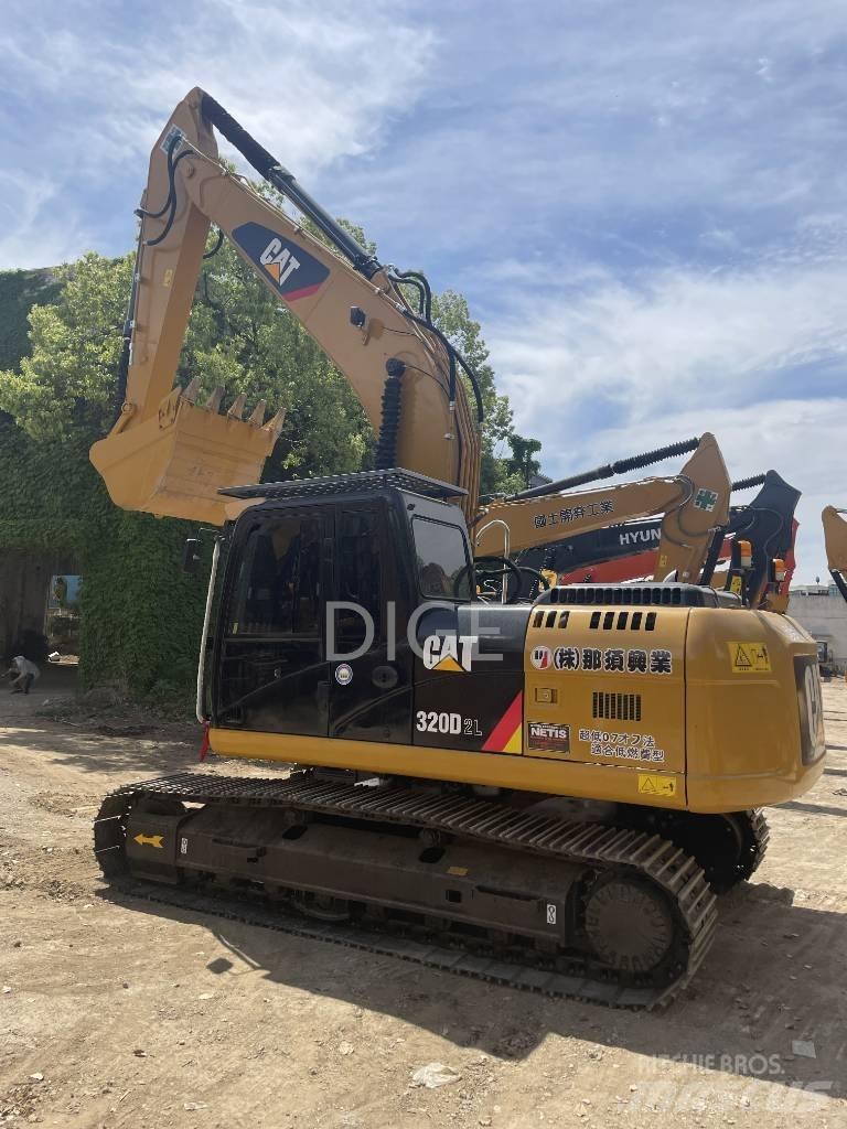 CAT CAT320D Малые экскаваторы 7т-12т