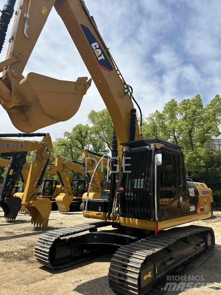 CAT CAT320D Малые экскаваторы 7т-12т