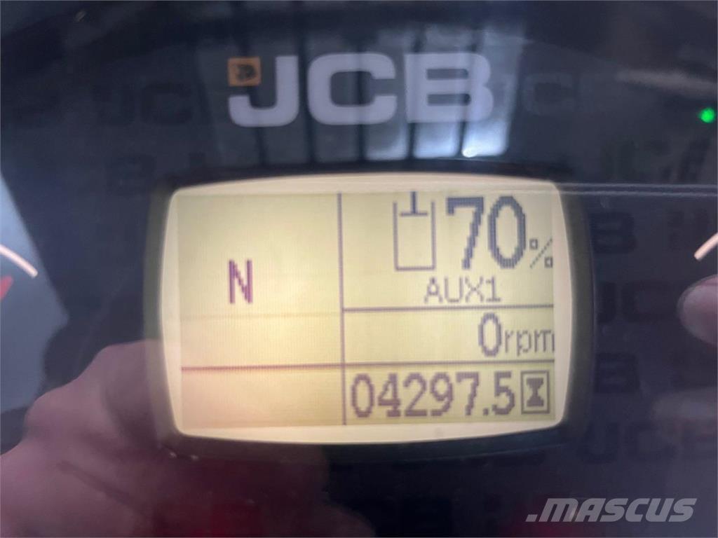 JCB TM 220 Agri Фронтальные погрузчики