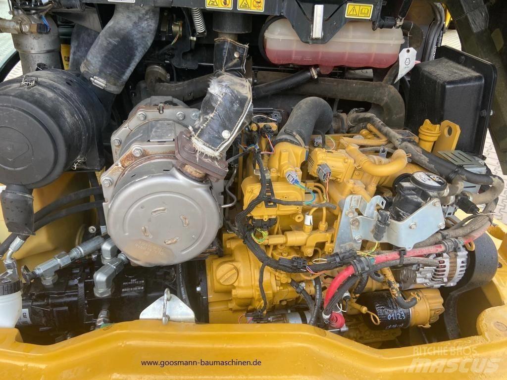 CAT 907 M Фронтальные погрузчики