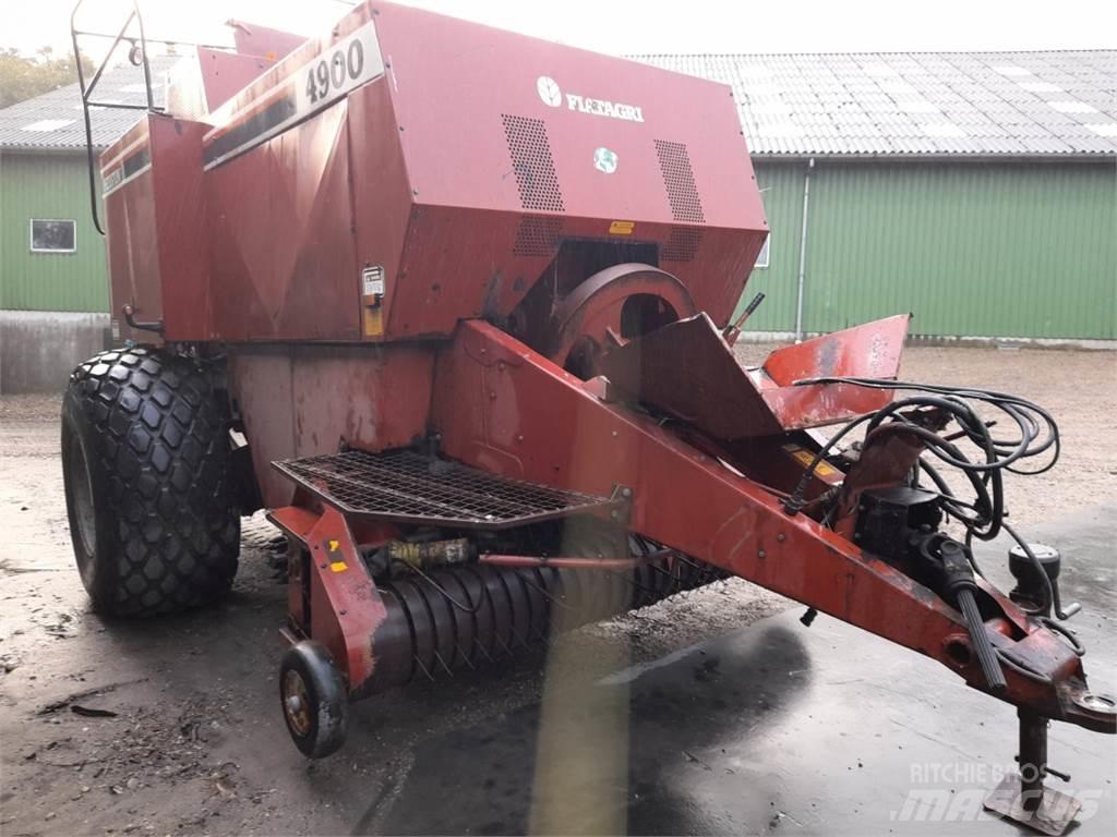Hesston 4900 Трактора