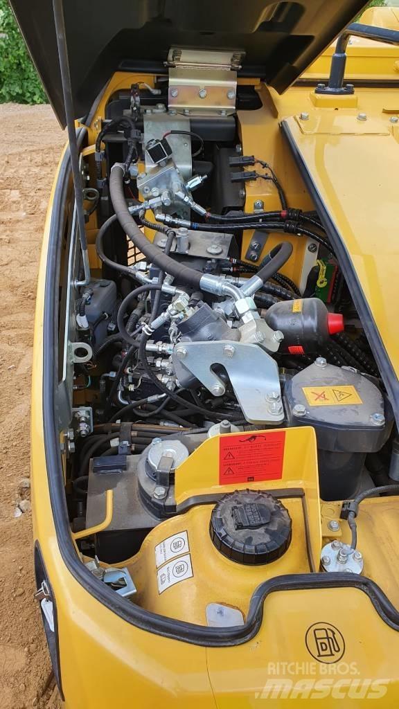 Komatsu PC88 MR-11E0 Малые экскаваторы 7т-12т