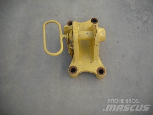 Komatsu D51 Гусеничные бульдозеры