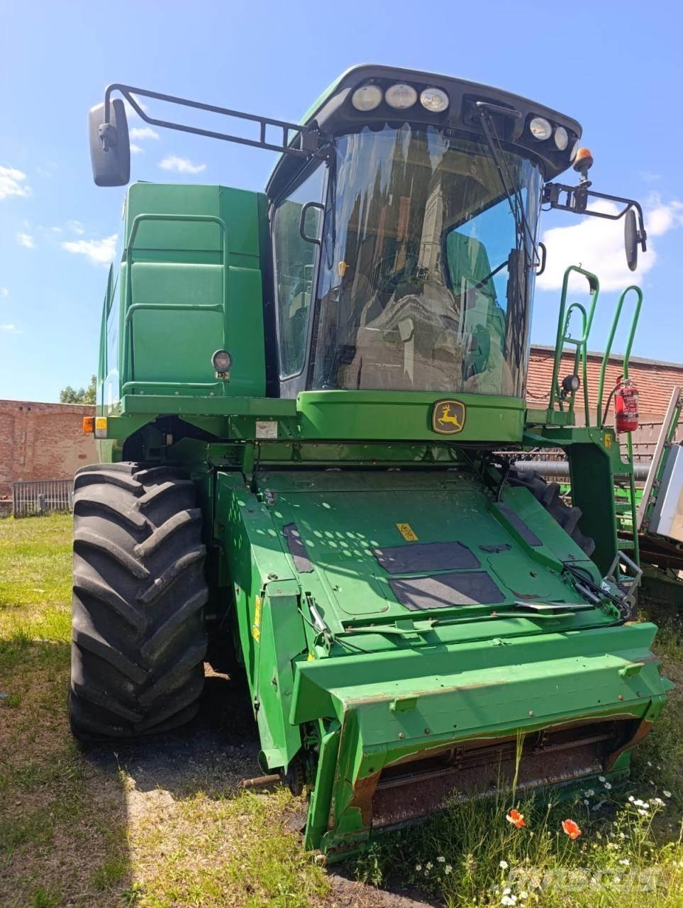 John Deere W650 Зерноуборочные комбайны