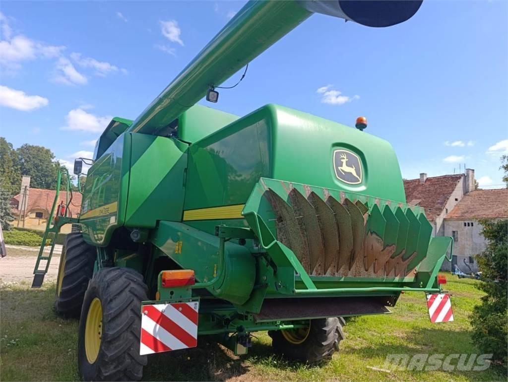 John Deere W650 Зерноуборочные комбайны