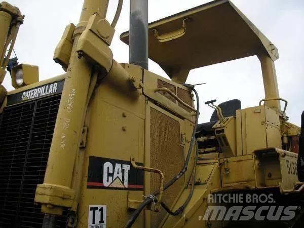 CAT D8L Гусеничные бульдозеры