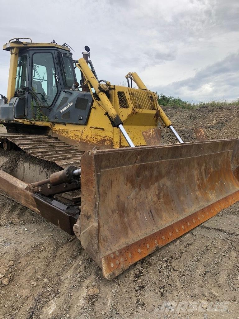 Komatsu D 65 PX-12 Гусеничные бульдозеры
