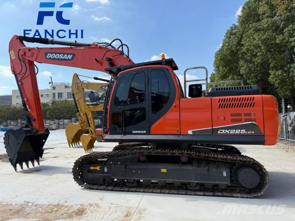 Doosan DX 225 LC Гусеничные экскаваторы