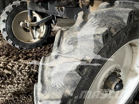 Apache AS1010 Самоходные опрыскиватели