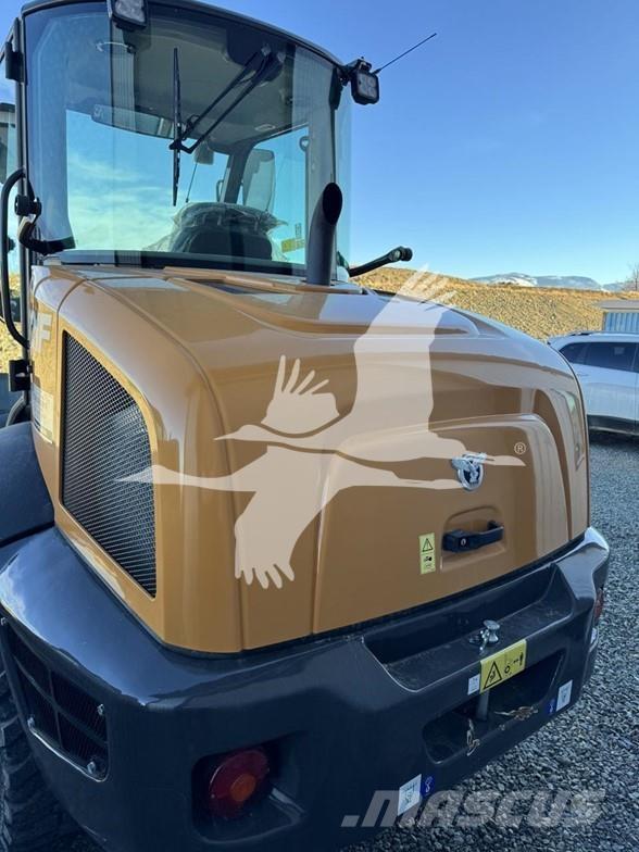 CASE 221F Фронтальные погрузчики