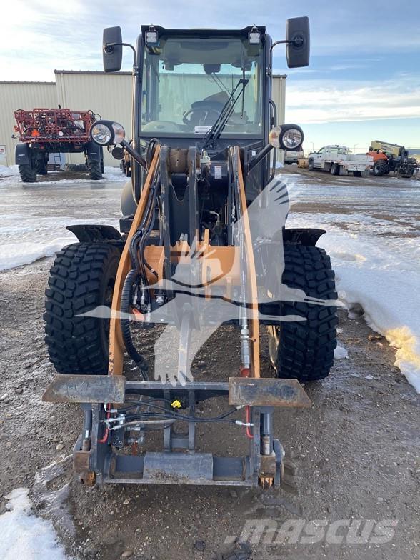 CASE 221F Фронтальные погрузчики