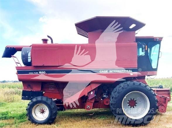 Case IH 1680 Зерноуборочные комбайны