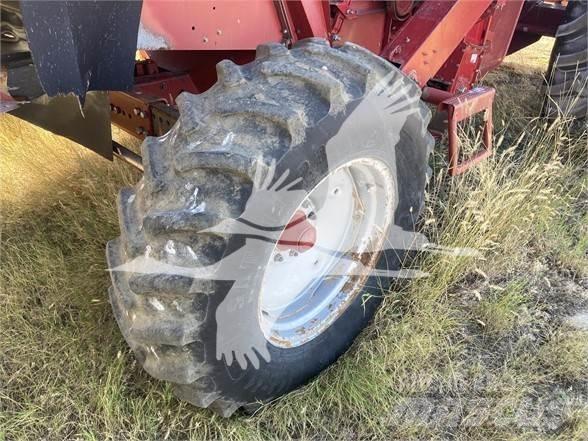 Case IH 2388 Зерноуборочные комбайны