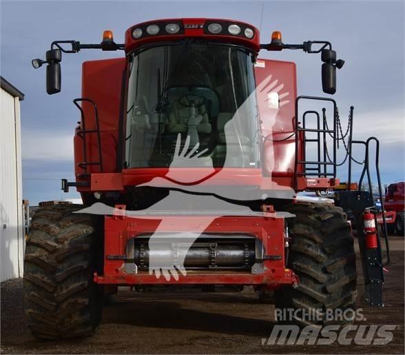 Case IH 7120 Зерноуборочные комбайны