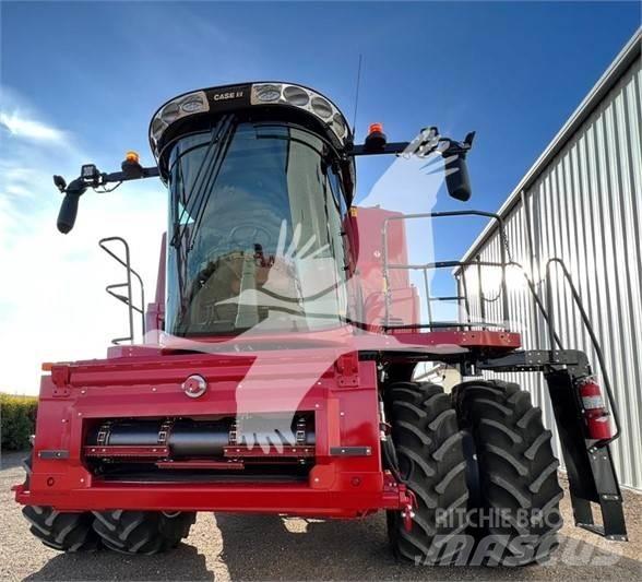 Case IH 8250 Зерноуборочные комбайны