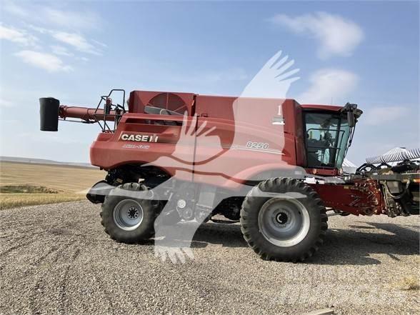 Case IH 8250 Зерноуборочные комбайны