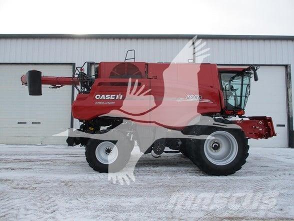 Case IH 8250 Зерноуборочные комбайны