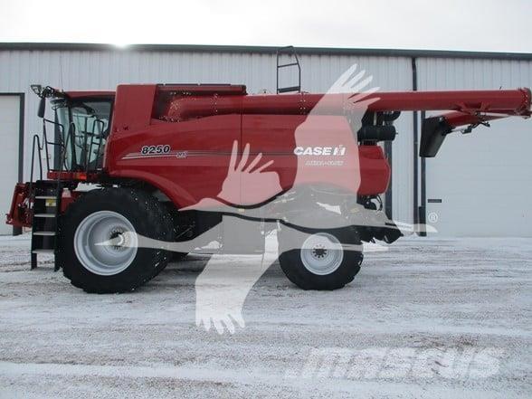Case IH 8250 Зерноуборочные комбайны