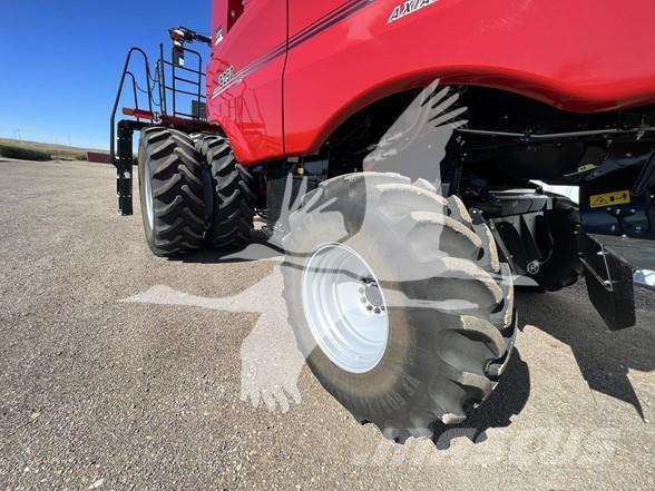 Case IH 8250 Зерноуборочные комбайны