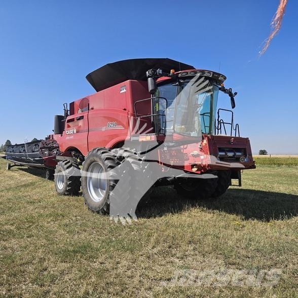 Case IH 8250 Зерноуборочные комбайны