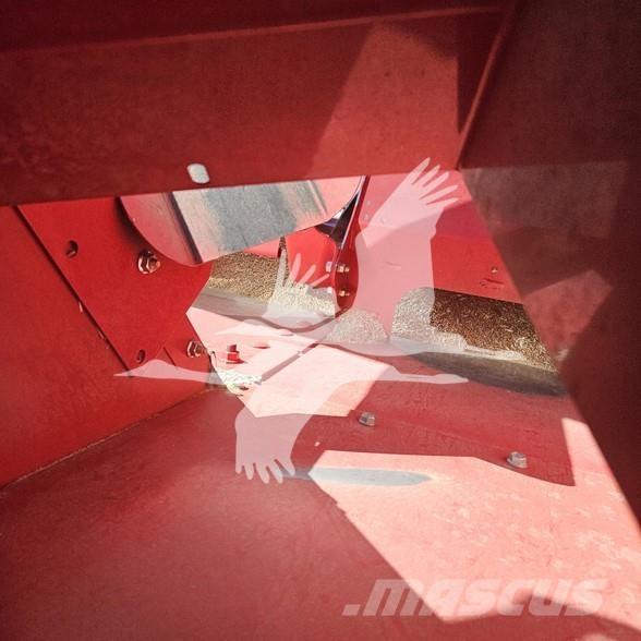 Case IH 8250 Зерноуборочные комбайны