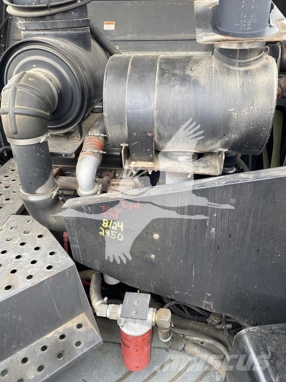 Gleaner R65 Зерноуборочные комбайны