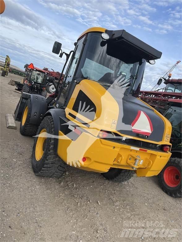 JCB 409 Фронтальные погрузчики