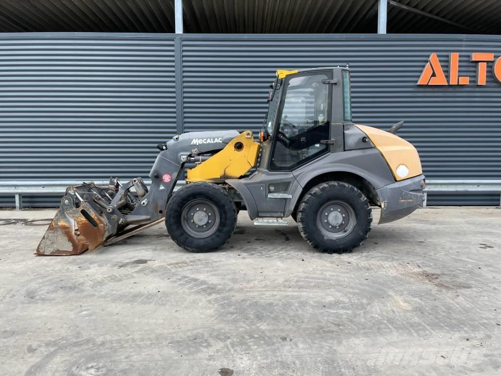 Mecalac AS 700 Фронтальные погрузчики