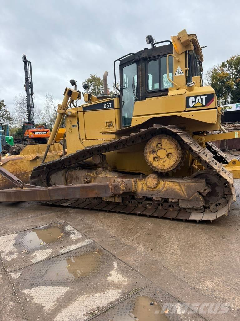 CAT D 6 T LGP Гусеничные бульдозеры