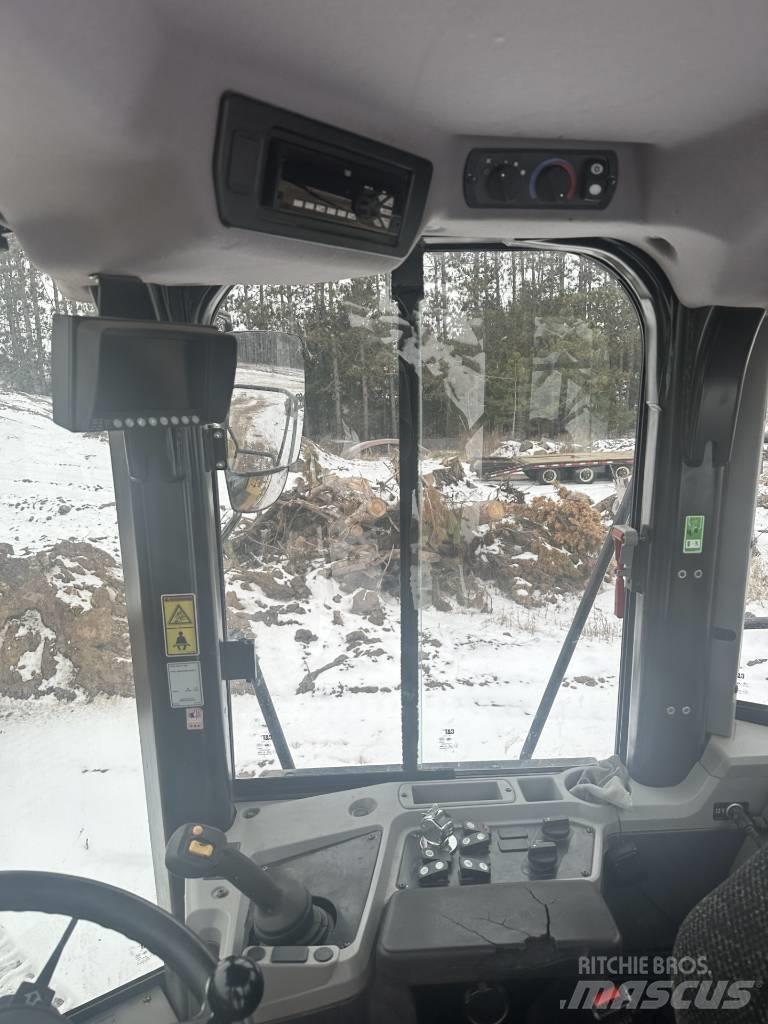 CAT 950 Фронтальные погрузчики