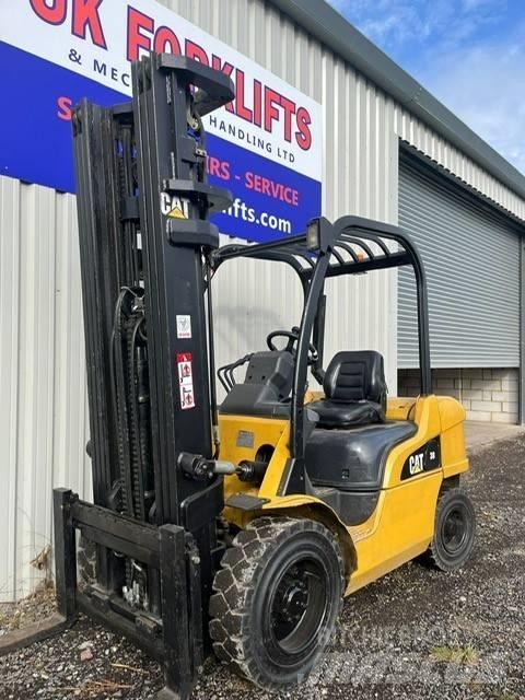 CAT DP 30 N Дизельные погрузчики