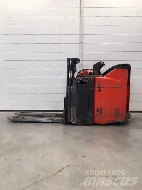 Linde D12HPSP/133 Самоходные электроштабелёры