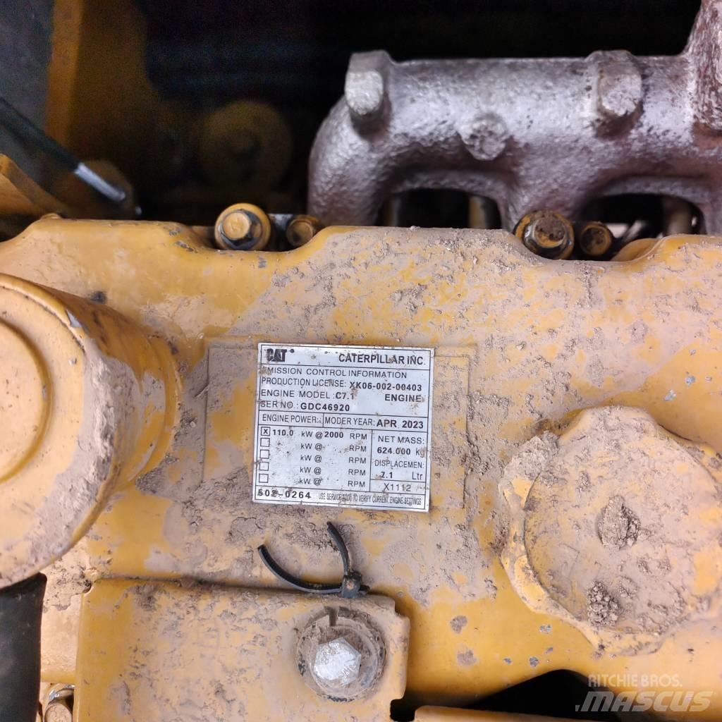 CAT 320D Гусеничные экскаваторы